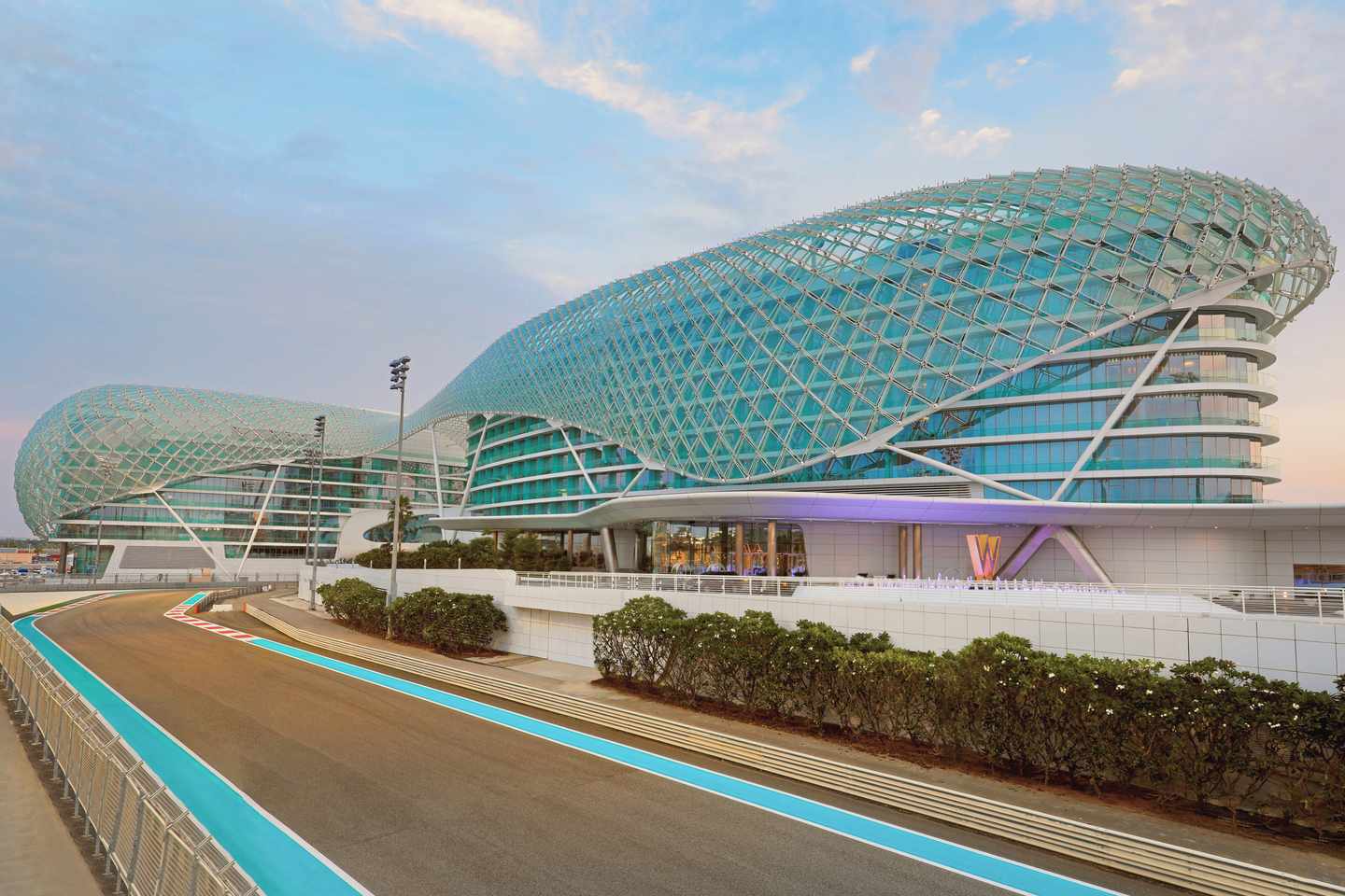 vae-dubai-yasisland-fmarinacircuit-f-vae-der1352650.jpg