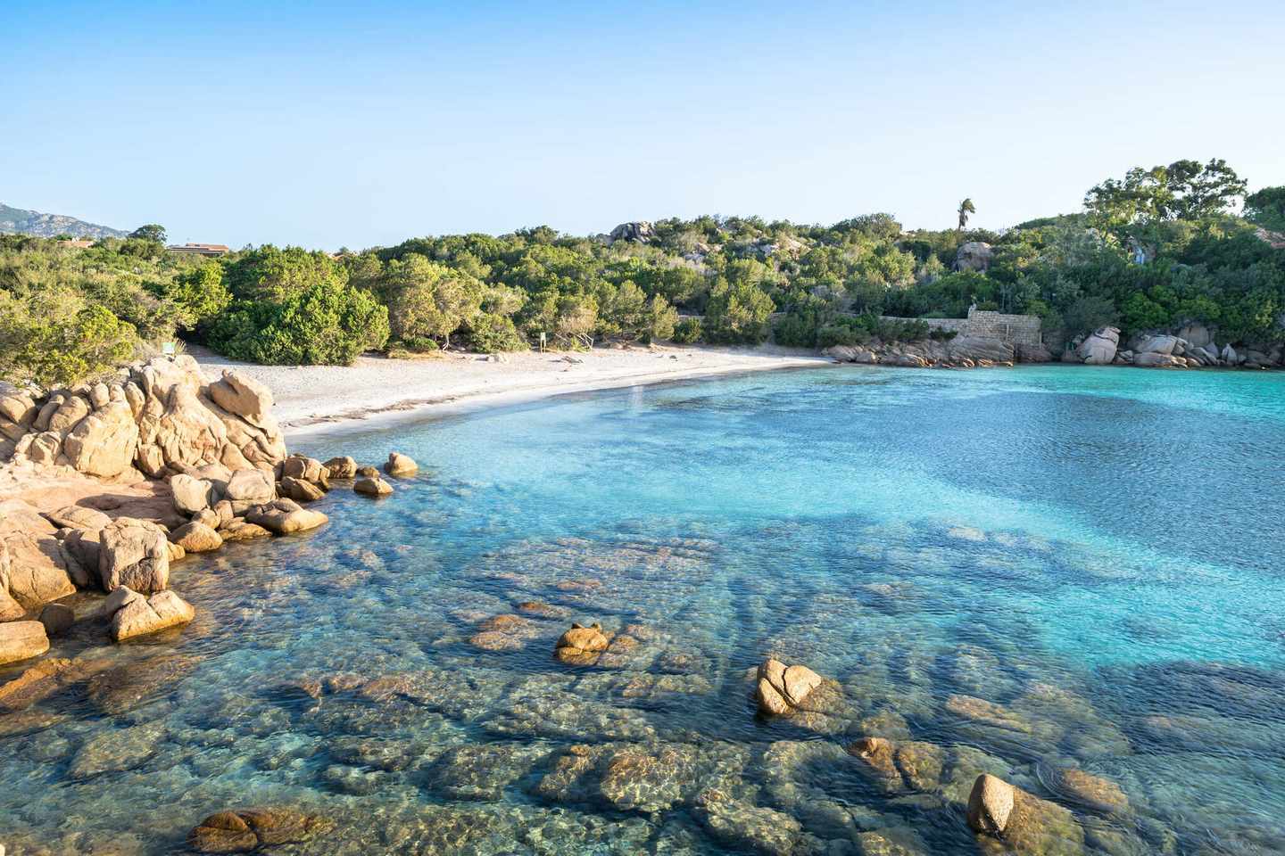 italien-costa-smeralda-sppiaggia-carpriccioli-sradinien-italien-g-1279110658.jpg