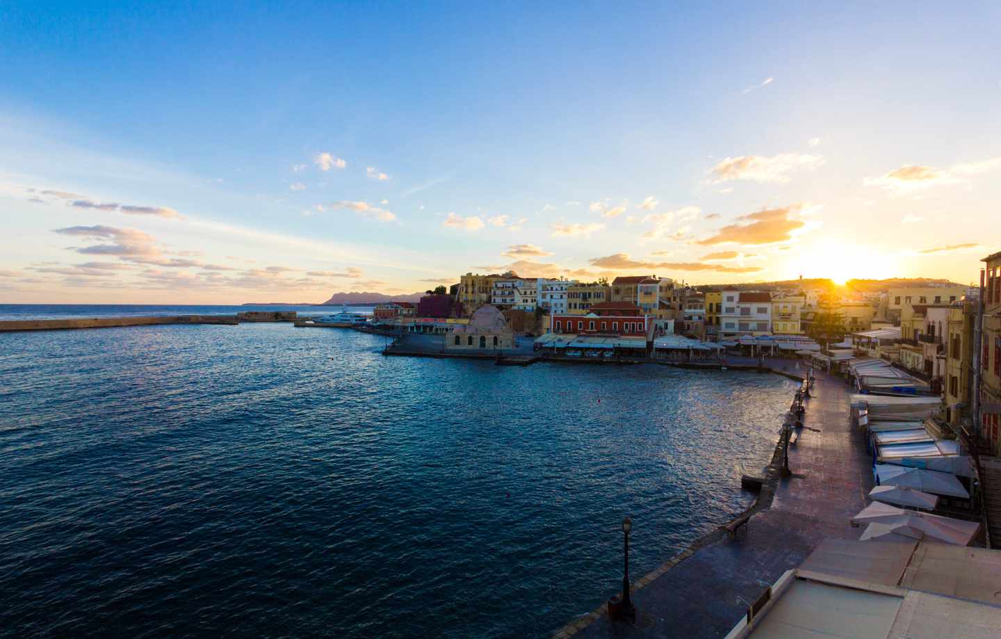 griechenland-kreta-chania-hafen-am-abend-klein-g-1009574166.jpg