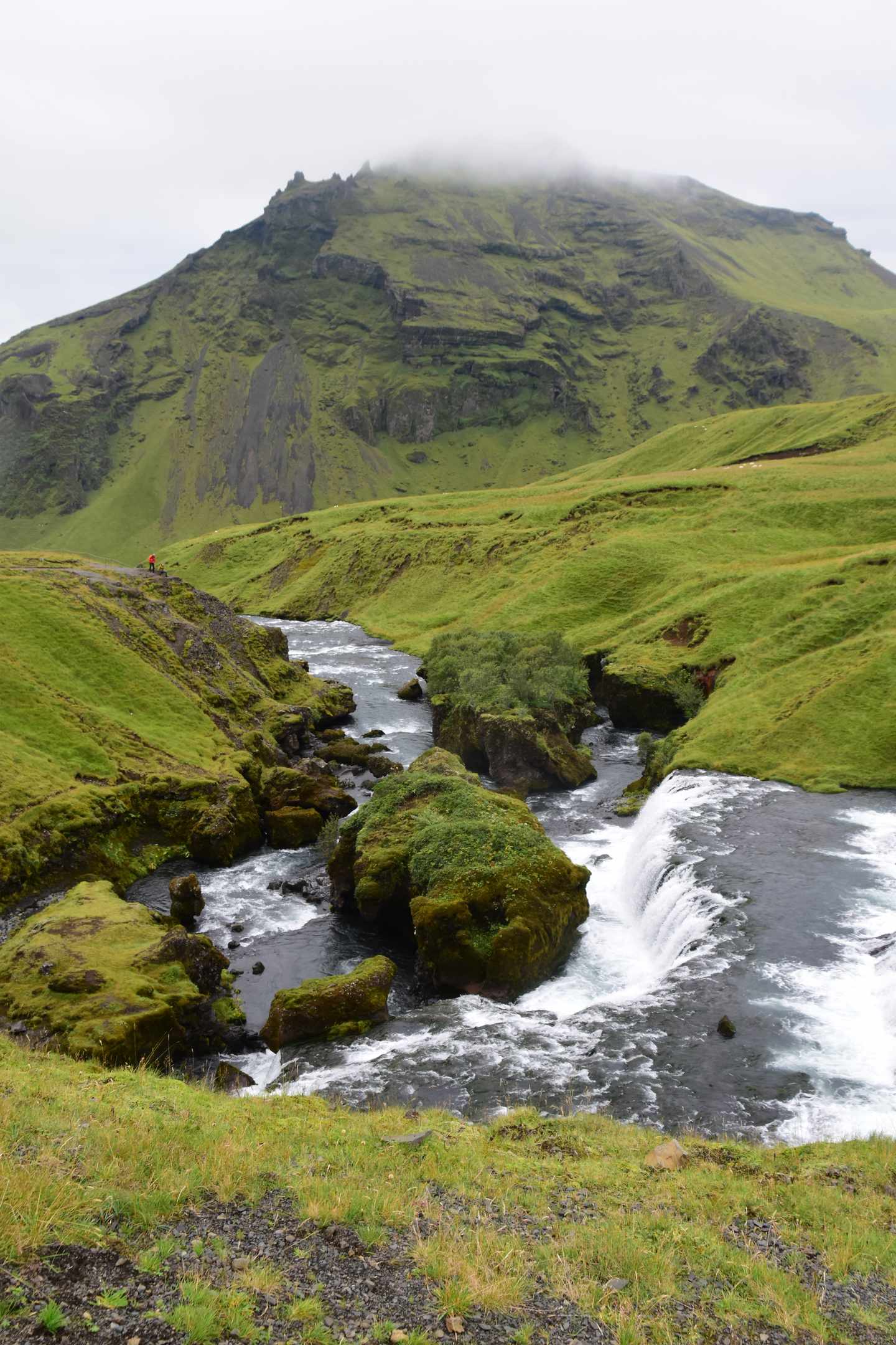 blt497654663190675e-island-skoga-tal-skoga-fluss-i-lena-herrmann.JPG Fluss im Skoga Tal