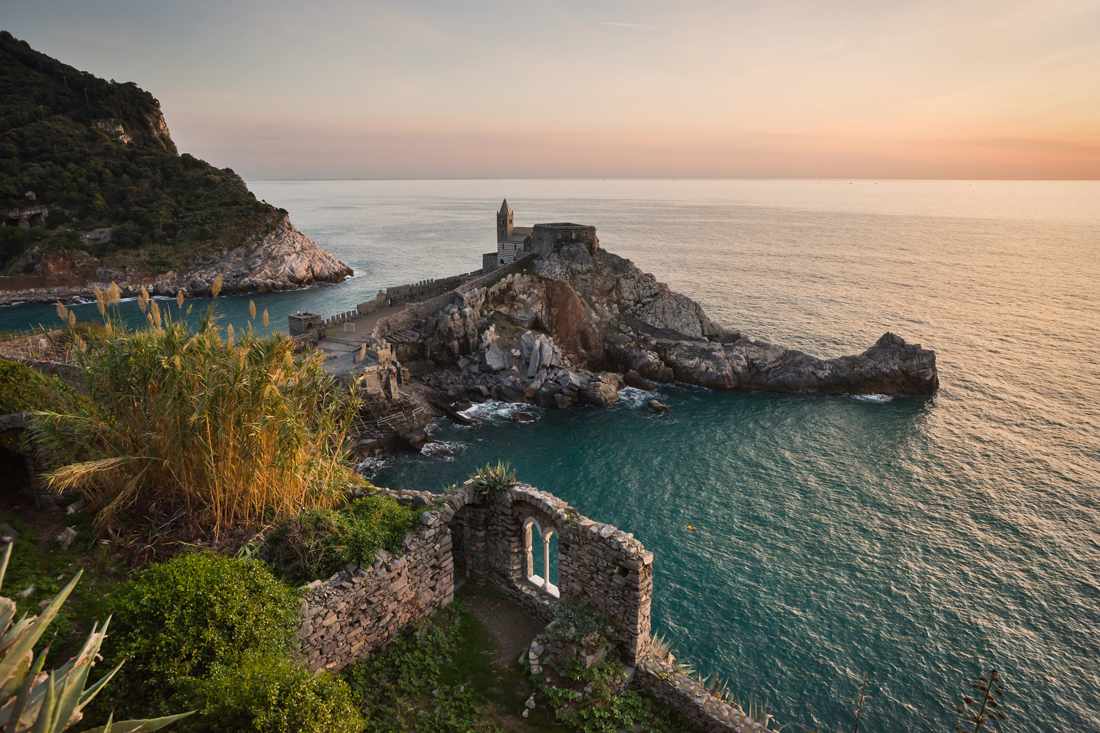 italien_cinque-terre_felsen-meer_dertour_g-1220179690.jpg