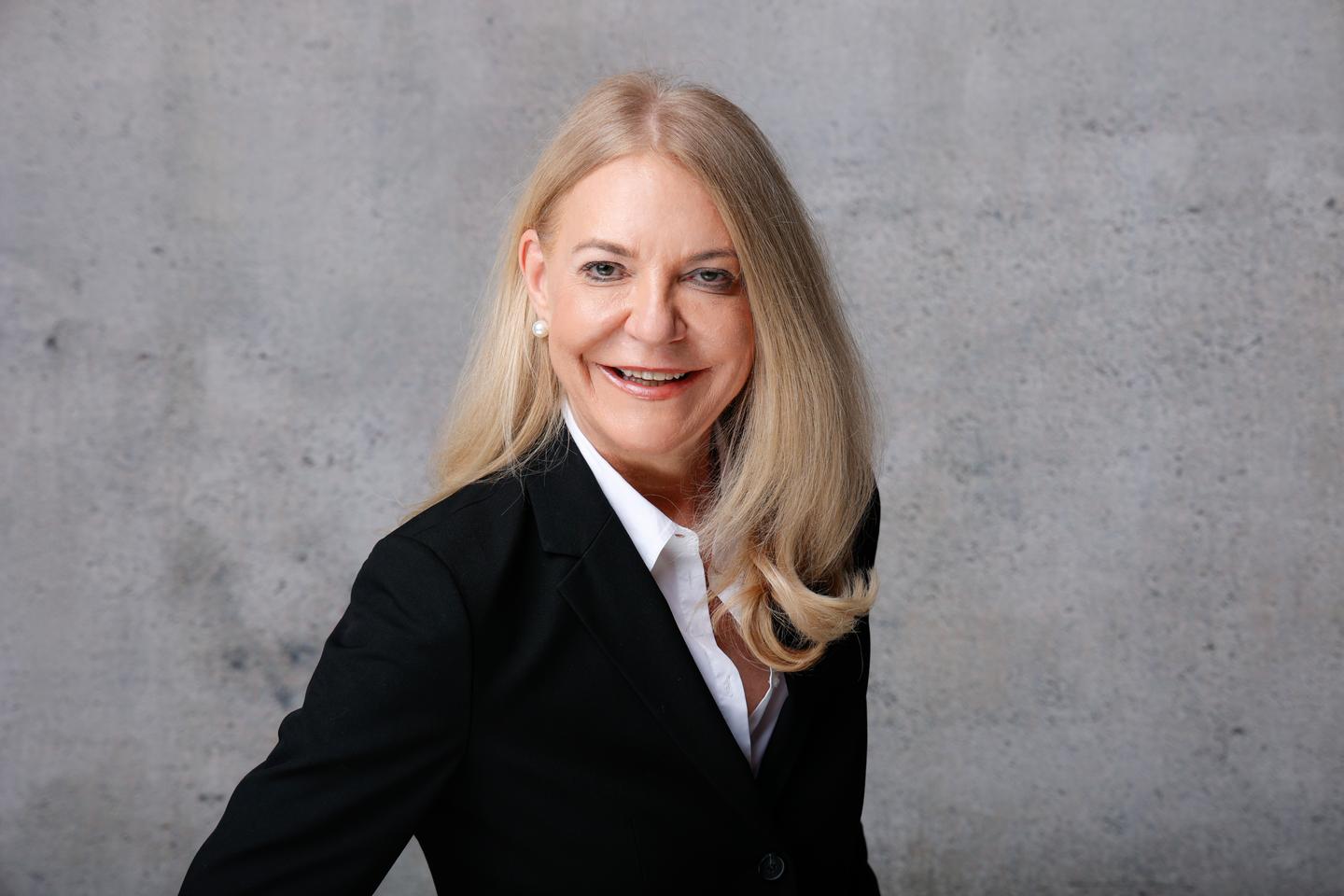 melanie-gerhardt-oeffentlichkeitsbild-2026.jpg