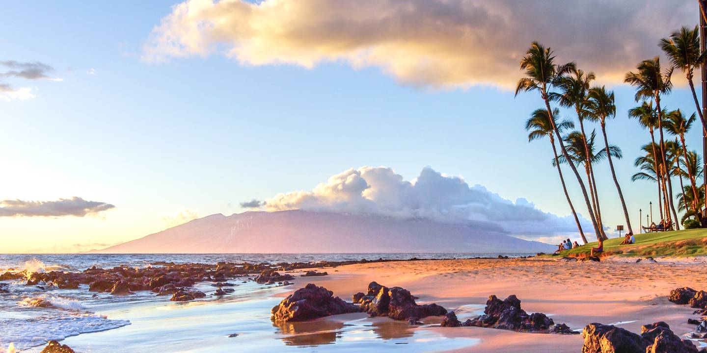 usa-hawaii-sonnenuntergang-am-strand-von-maui-g-967082682.jpg