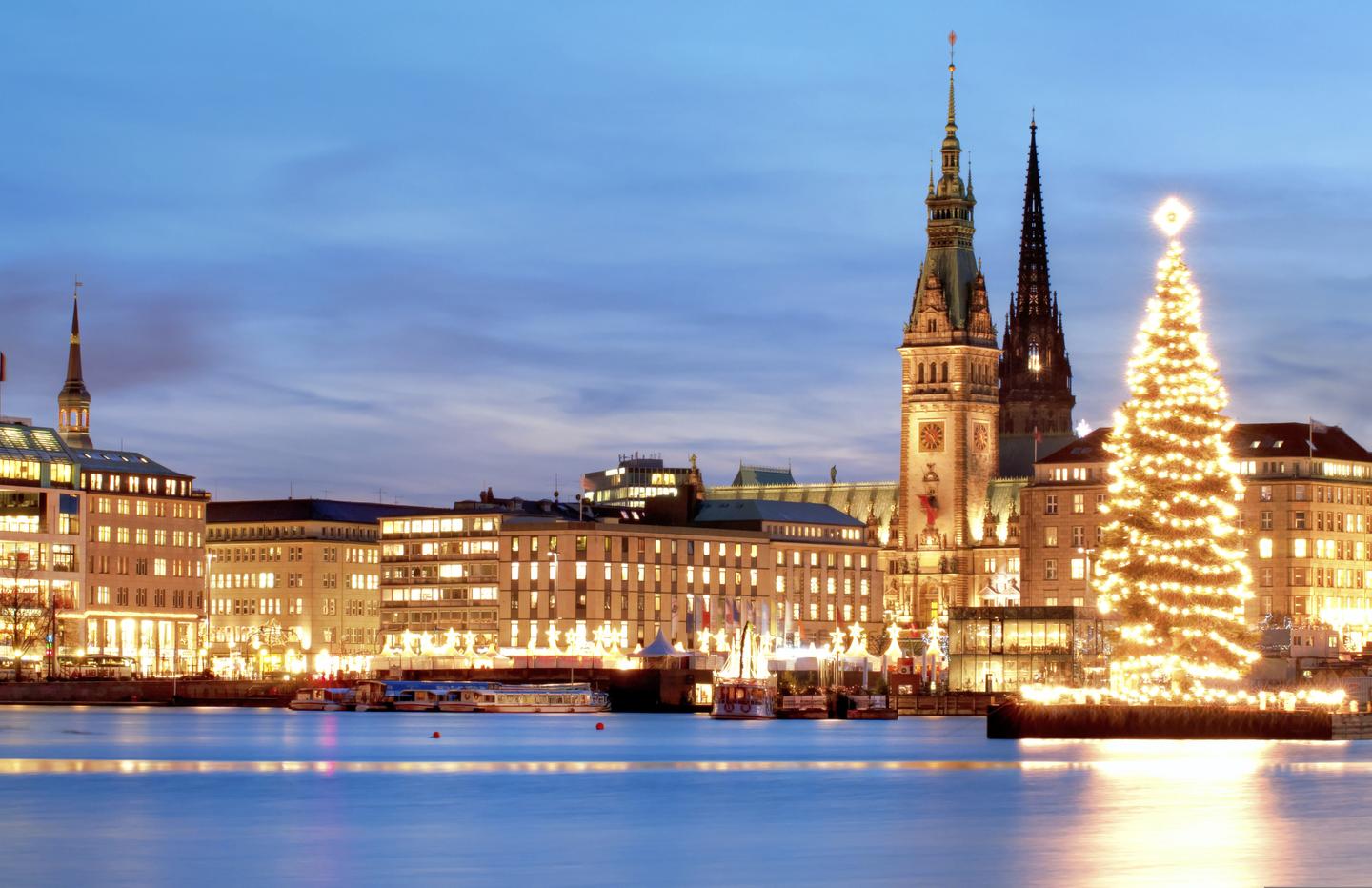 blt8869ce0feeb26d67-Weihnachten-Hamburg-T453954625.jpg Weihnachten-Hamburg-T453954625.jpg