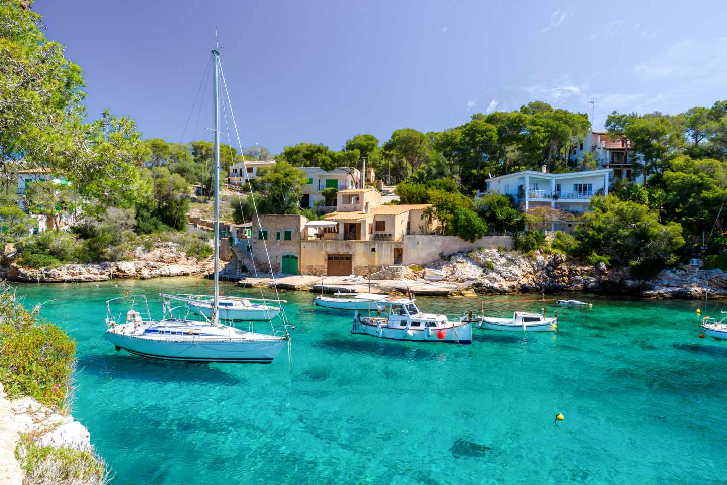 spanien-mallorca-cala-figuera-g-587937502.jpg