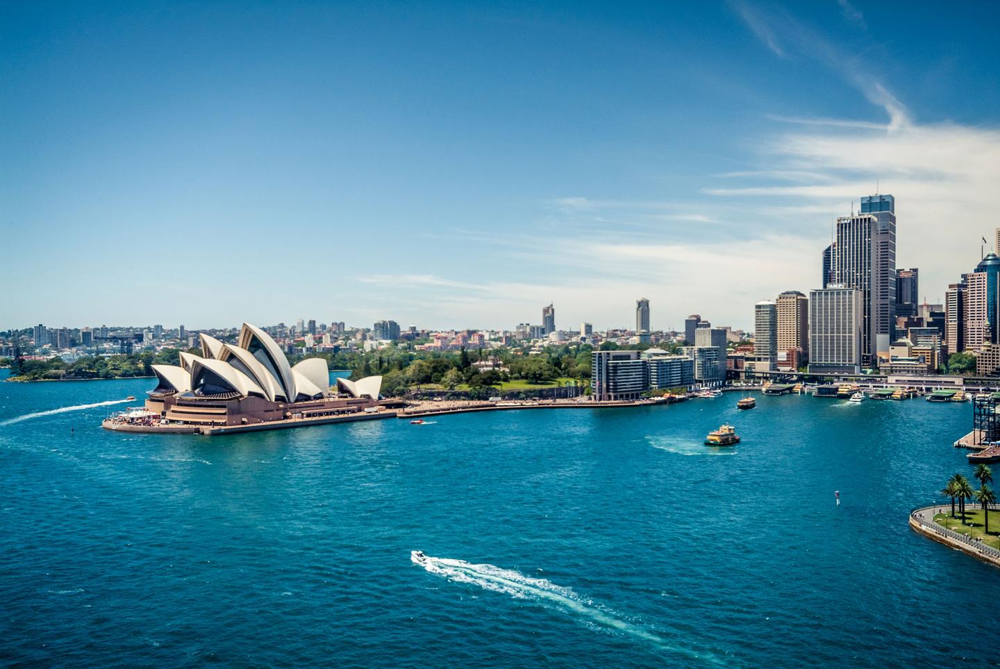 australien-sydney-skyline-t-535455441.jpg