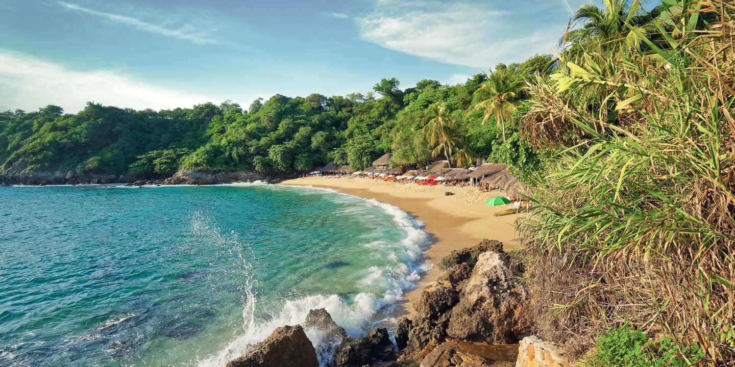 mexiko-oaxaca-puerto-escondido-playa-carrizalillo-g-1204392284.jpg