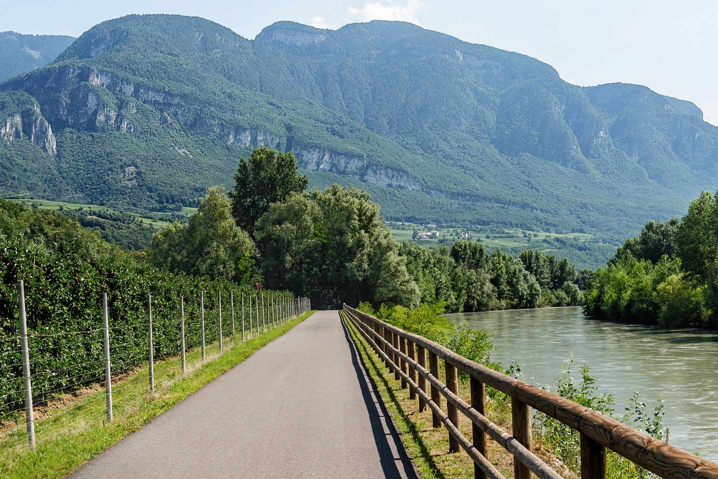 italien-gardasee-etsch-radfahren-g-164152077.jpg