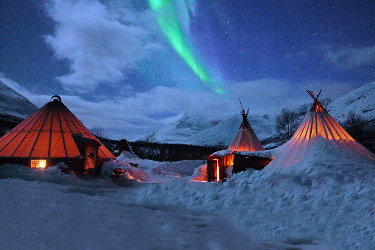norwegen-tromso-camp-tamok-N46086-crop2.png