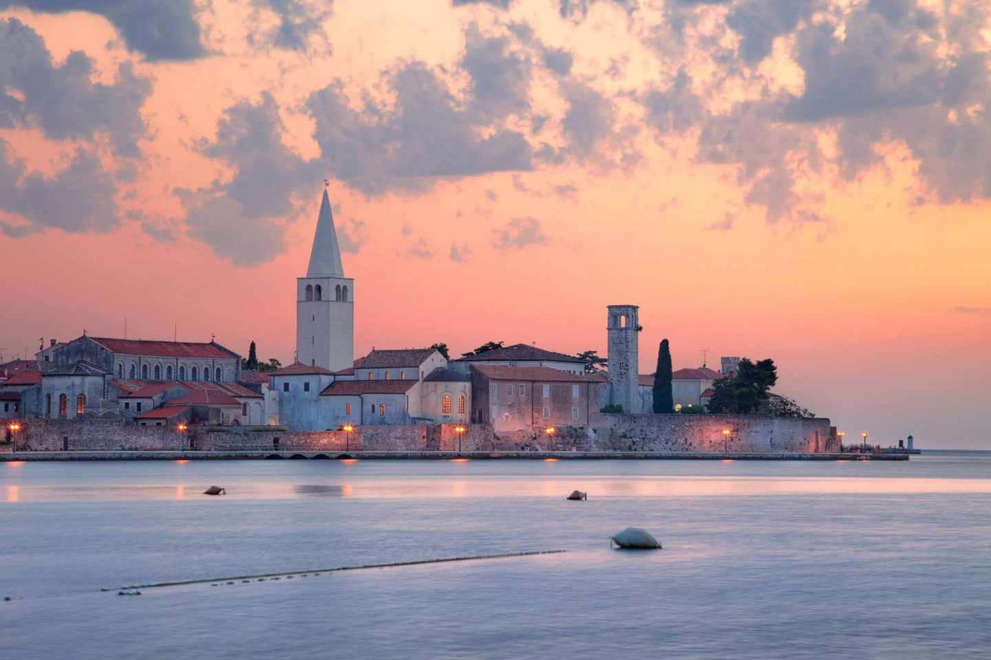 kroatien-porec-stadt-abenddaemmerung-g-1343586204.jpg