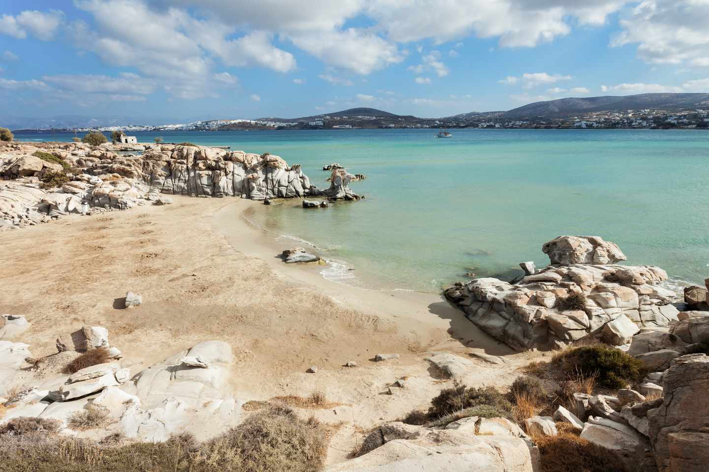 griechenland-paros-kolimbithres-strand-g-859821290.jpg