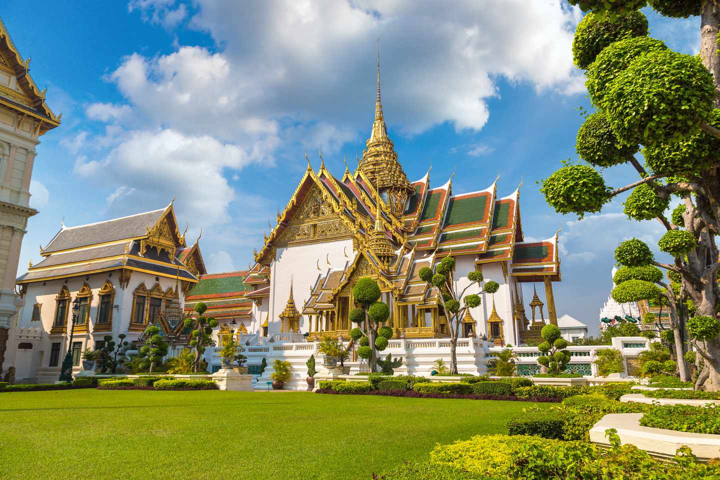 thailand-bangkok-großer-palast-wat-phra-kaew-g-1279359433.jpg