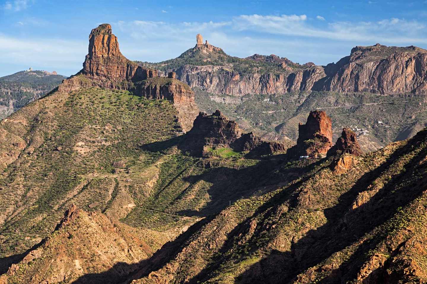 spanien-gran-canaria-roque-nublo-landschaft-weite-felsen-g-1169155771.jpg