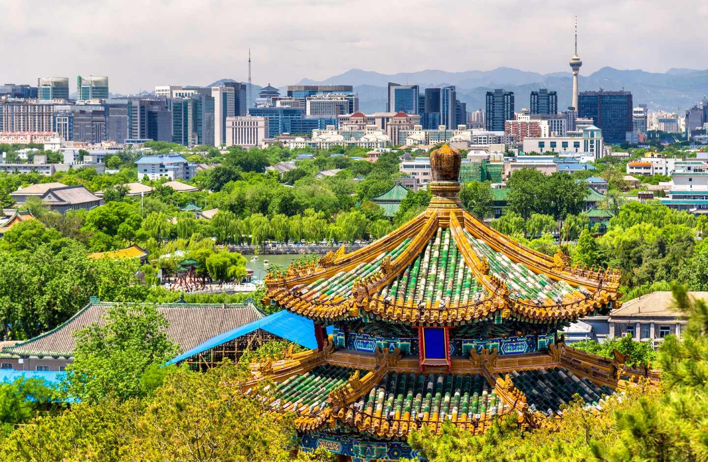 china-peking-skyline-jingshan-park-t-541129150.jpg
