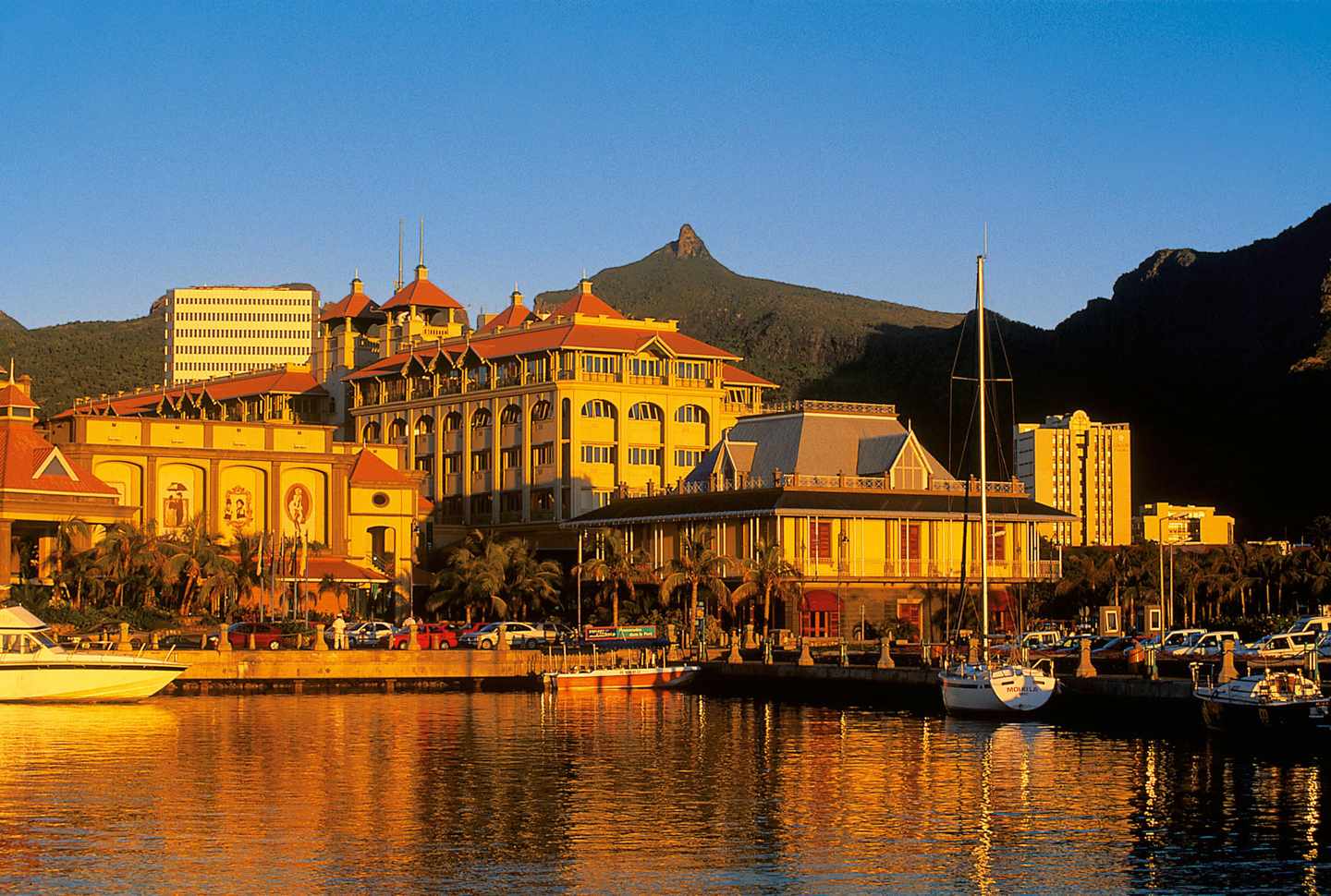 mauritius-port-louis-p-MZ30017.jpg
