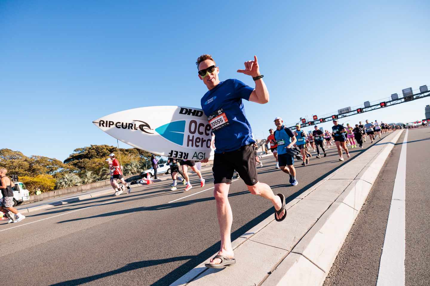 marathon-sydney-fan-surfboard-pa.jpg