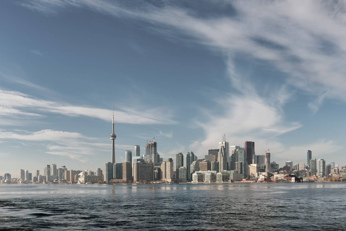 kanada-ontario-toronto-skyline-seeansicht-g-1178015636.jpg