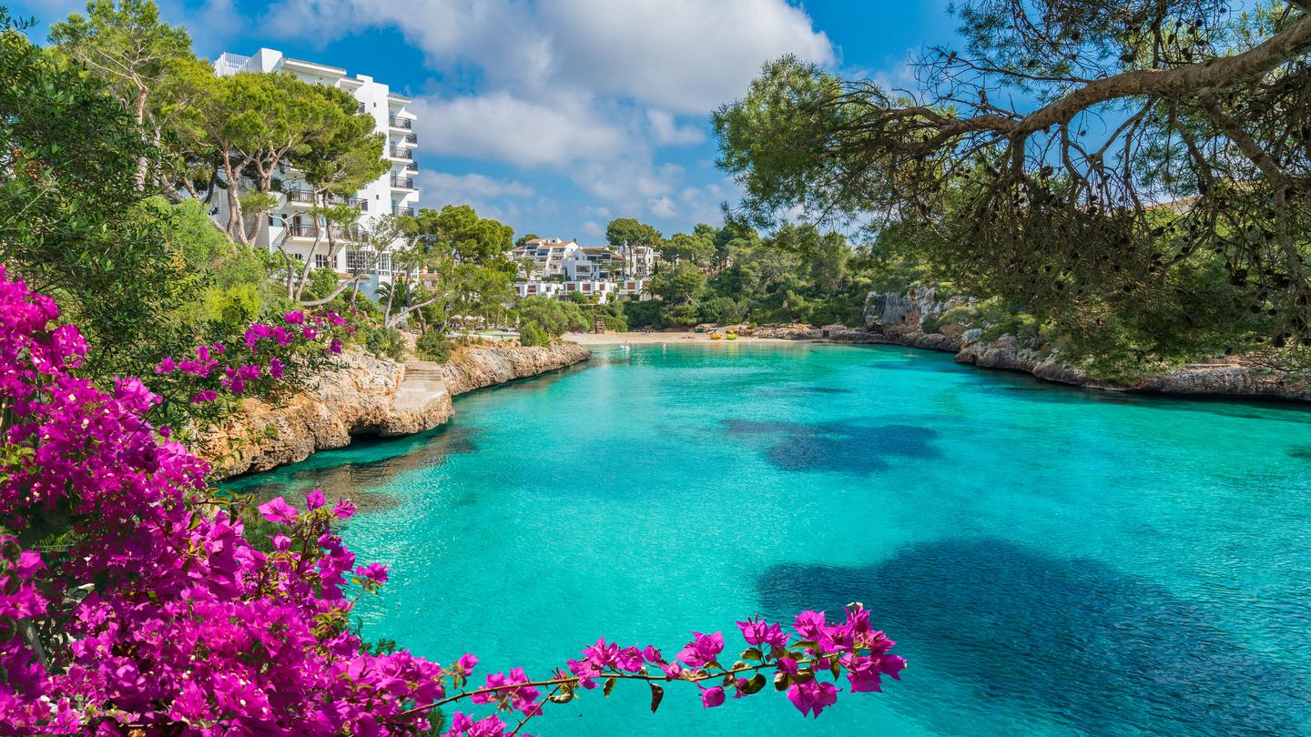 strandhotel-Mallorca-g-1166974662.jpg