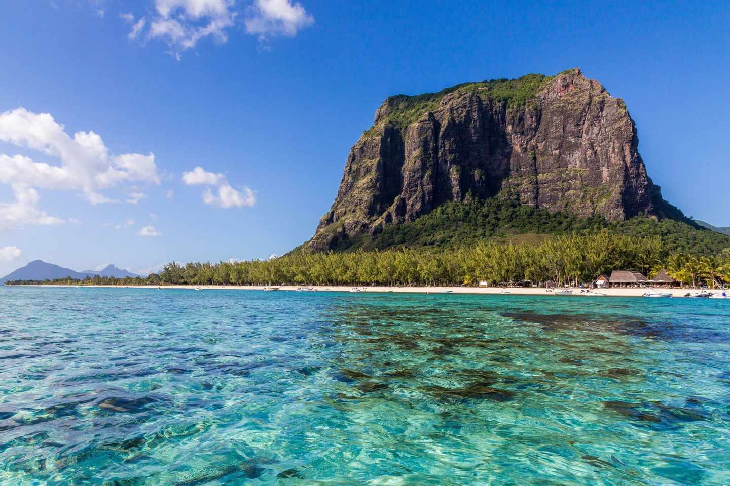 mauritius-berg-g-612240500.jpg