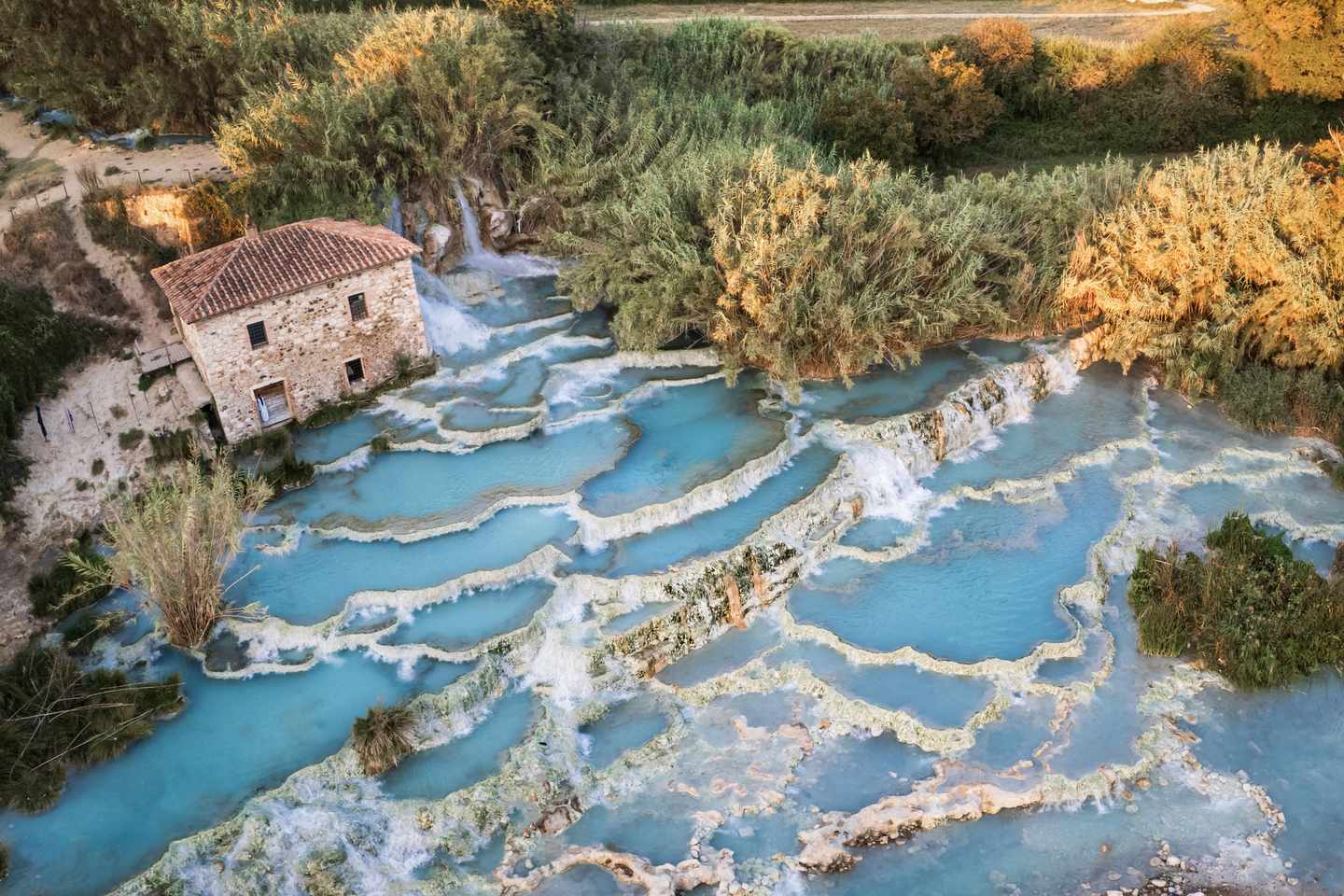 italien-toskana-familie-saturnia-quelle-g-1789404332.jpg