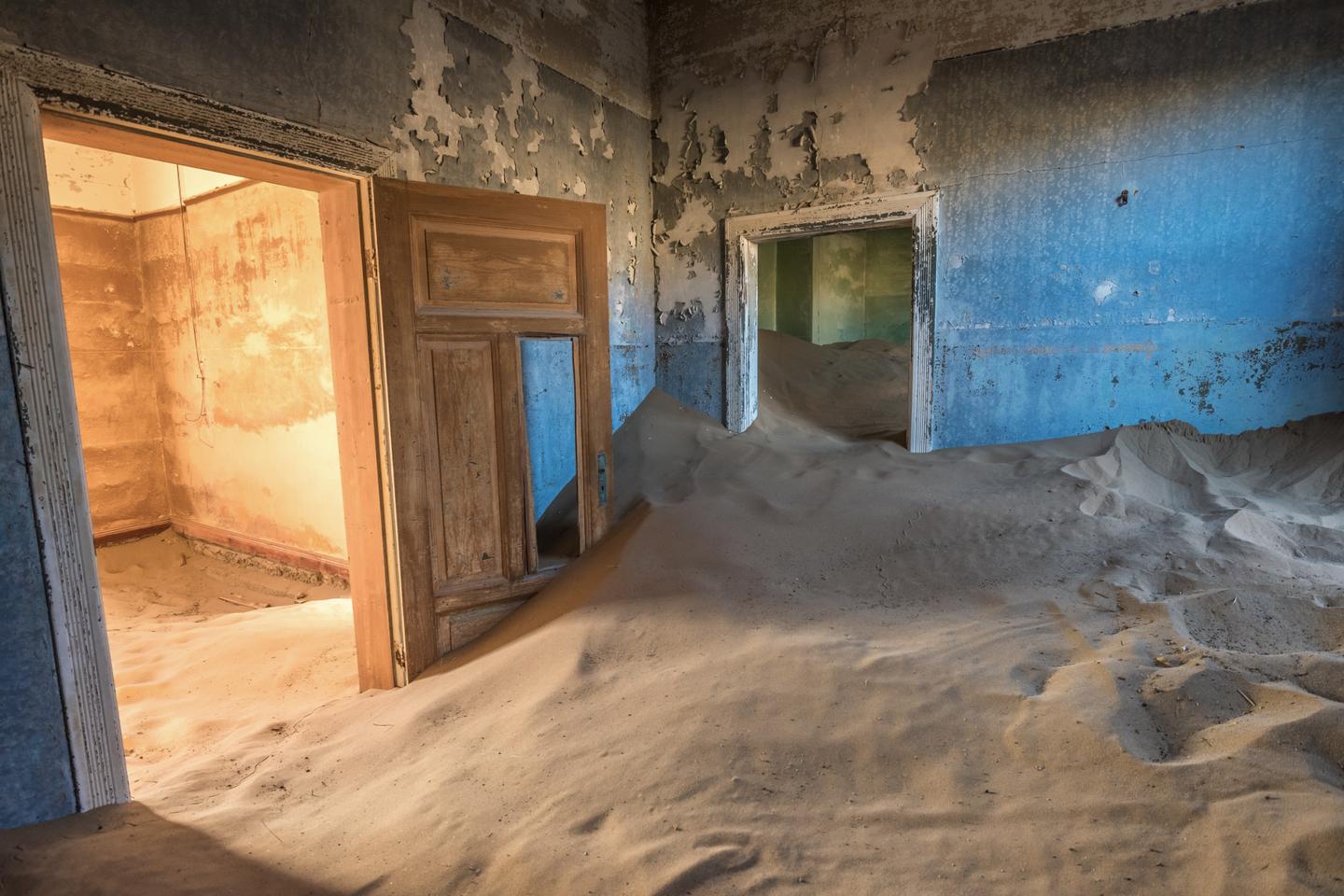 afrika-namibia-kolmanskop-luderitz-g-838493192.jpg