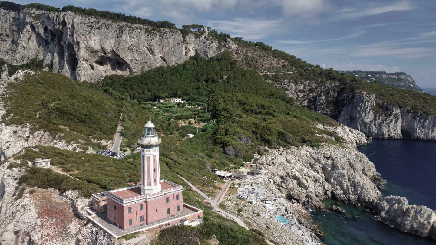 italien-kampanien-capri-leuchtturm-g-1456017122.jpg