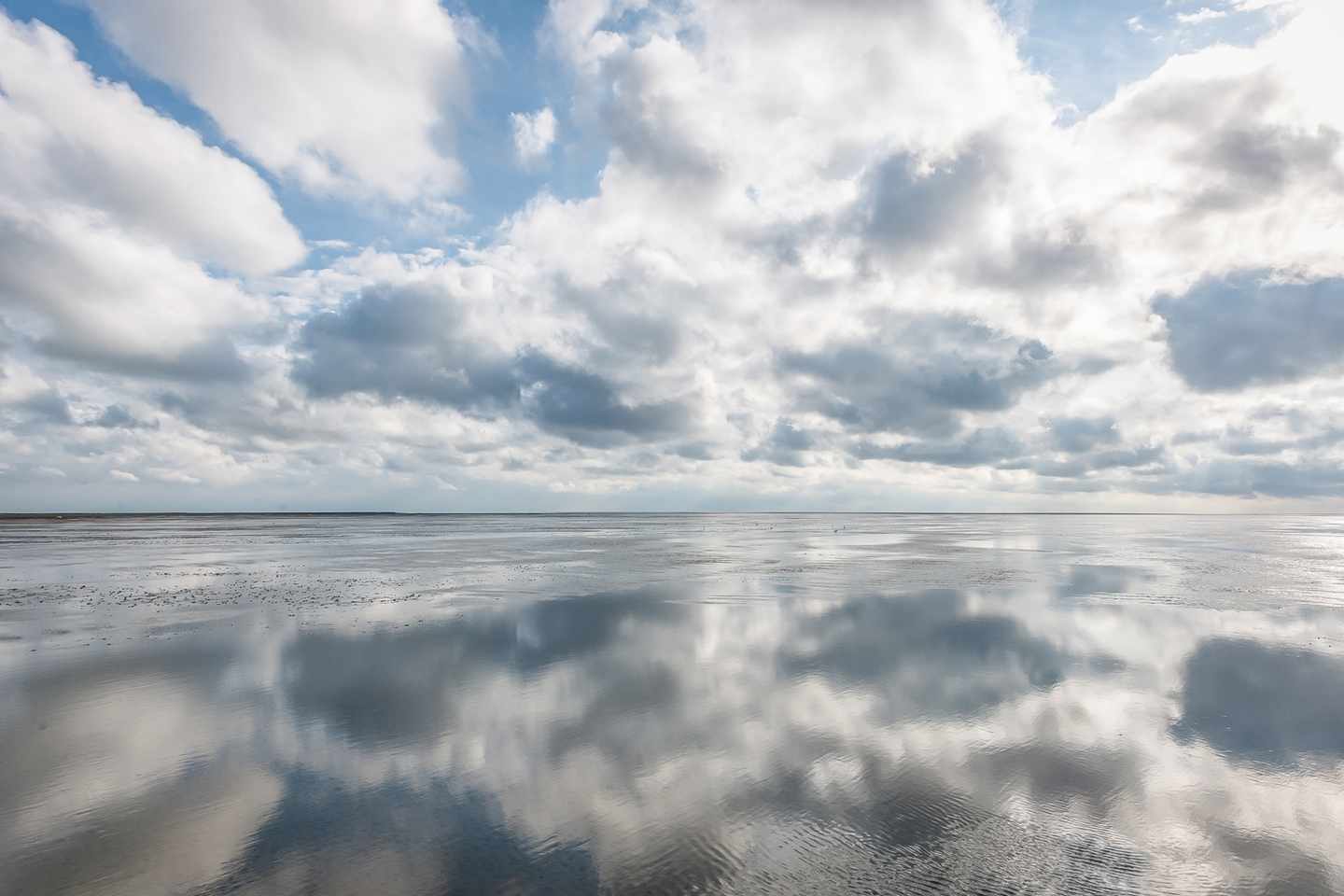 nieders_chsisches_wattenmeer_nordsee_wattenmeer_ebbe_dertour_g-698047408.jpg