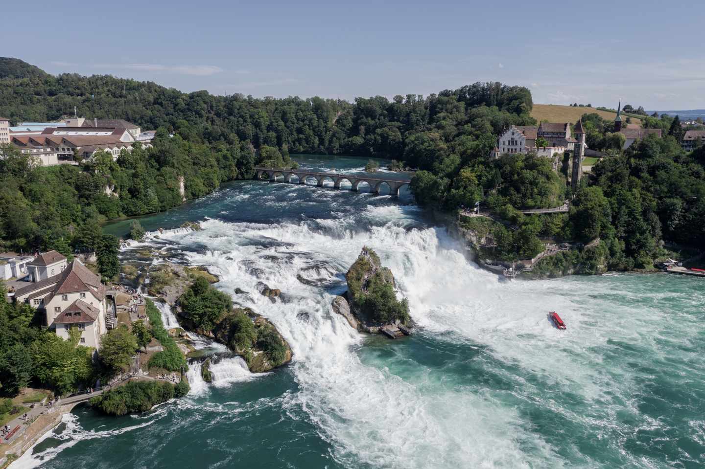 schweiz-schaffhausen-rheinfall-luftaufnahme-g-1266709745.jpg