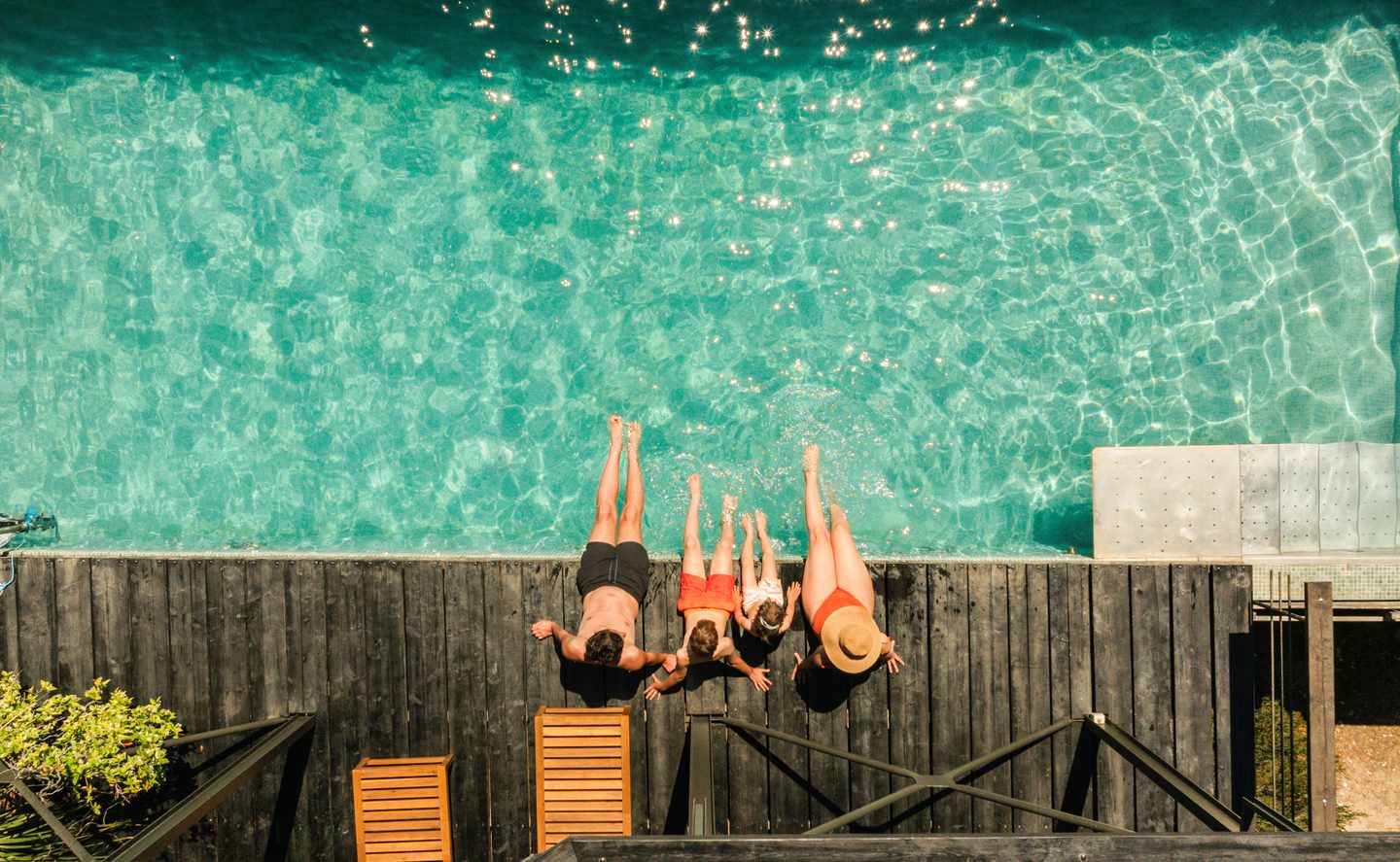 griechenland-pool-familie-villa-topshot-g-2152373463.jpg