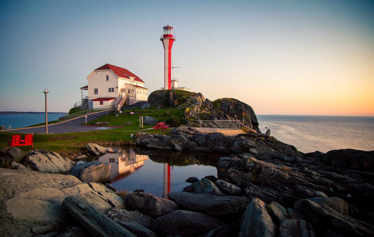 kanada-neuschottland-leuchtturm-kueste-t-666031222.jpg