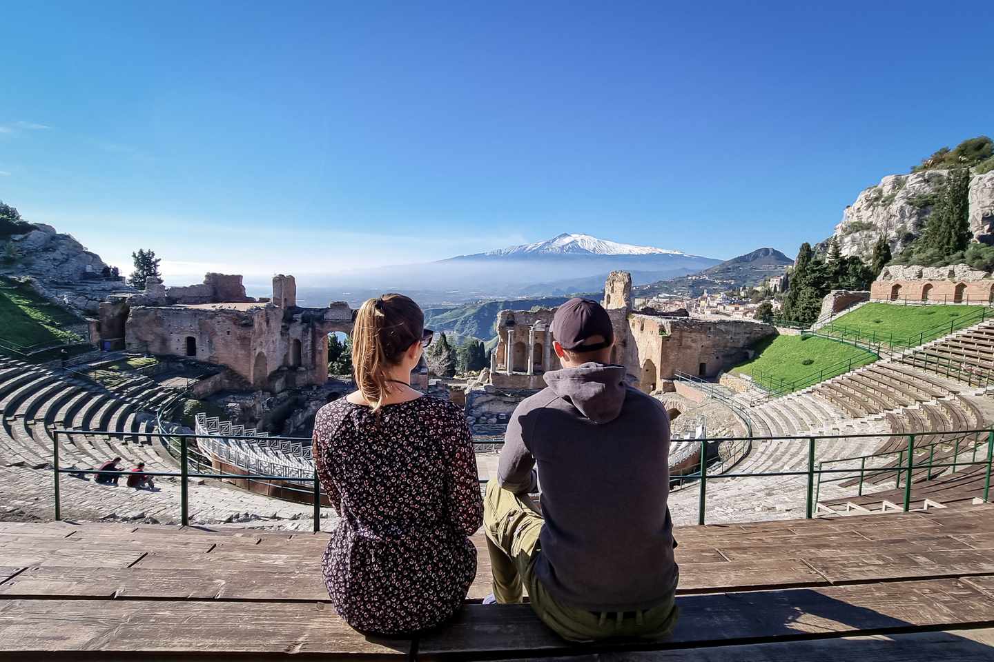 italien-sizilien-aetna-vulkan-taormina-paar-familie-g-1680727604.jpg