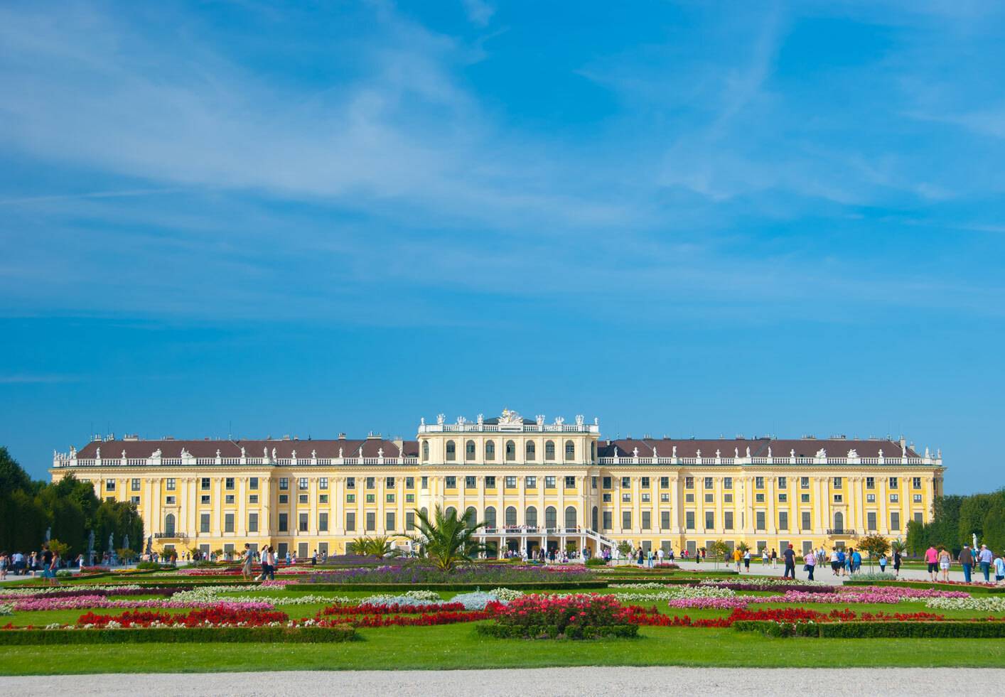 blt1dda95a81d2c452e-wien-schloss-schoenbrunn-t-111903877.jpg wien-schloss-schoenbrunn-t-111903877.jpg