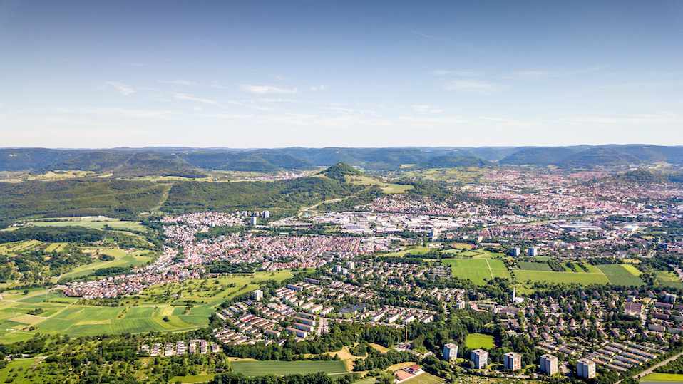 05_deutschland_bawue_reutlingen_luft_dertour_g-695214844.jpg