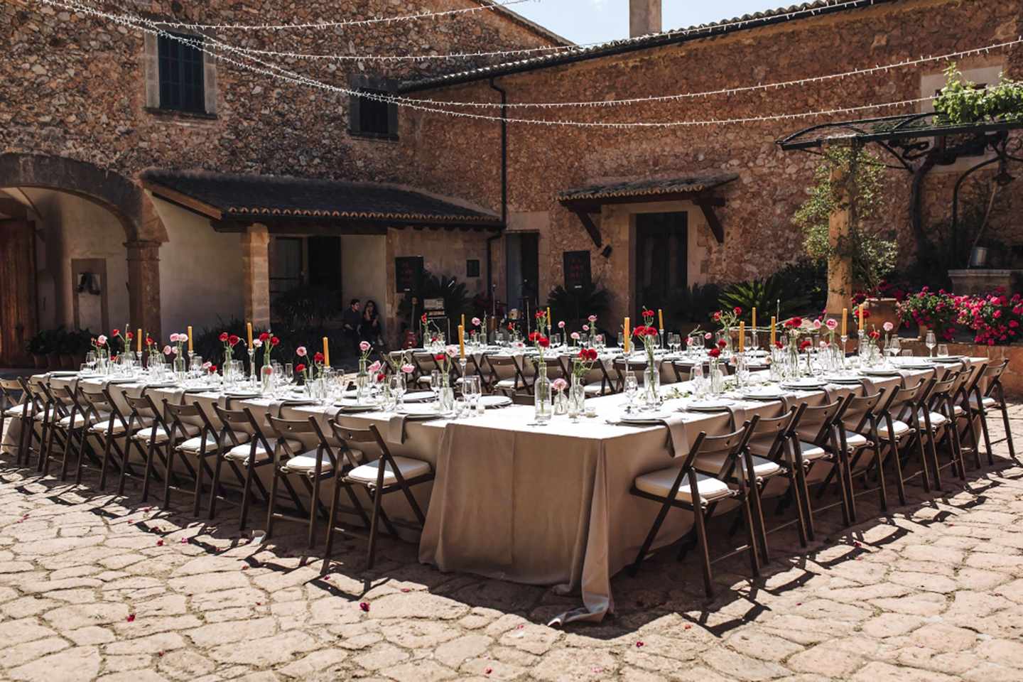 luxus-mallorca-heiraten-und-flitterwochen-066-rustic-wedding-setup-Mallorca-1024x683.jpg