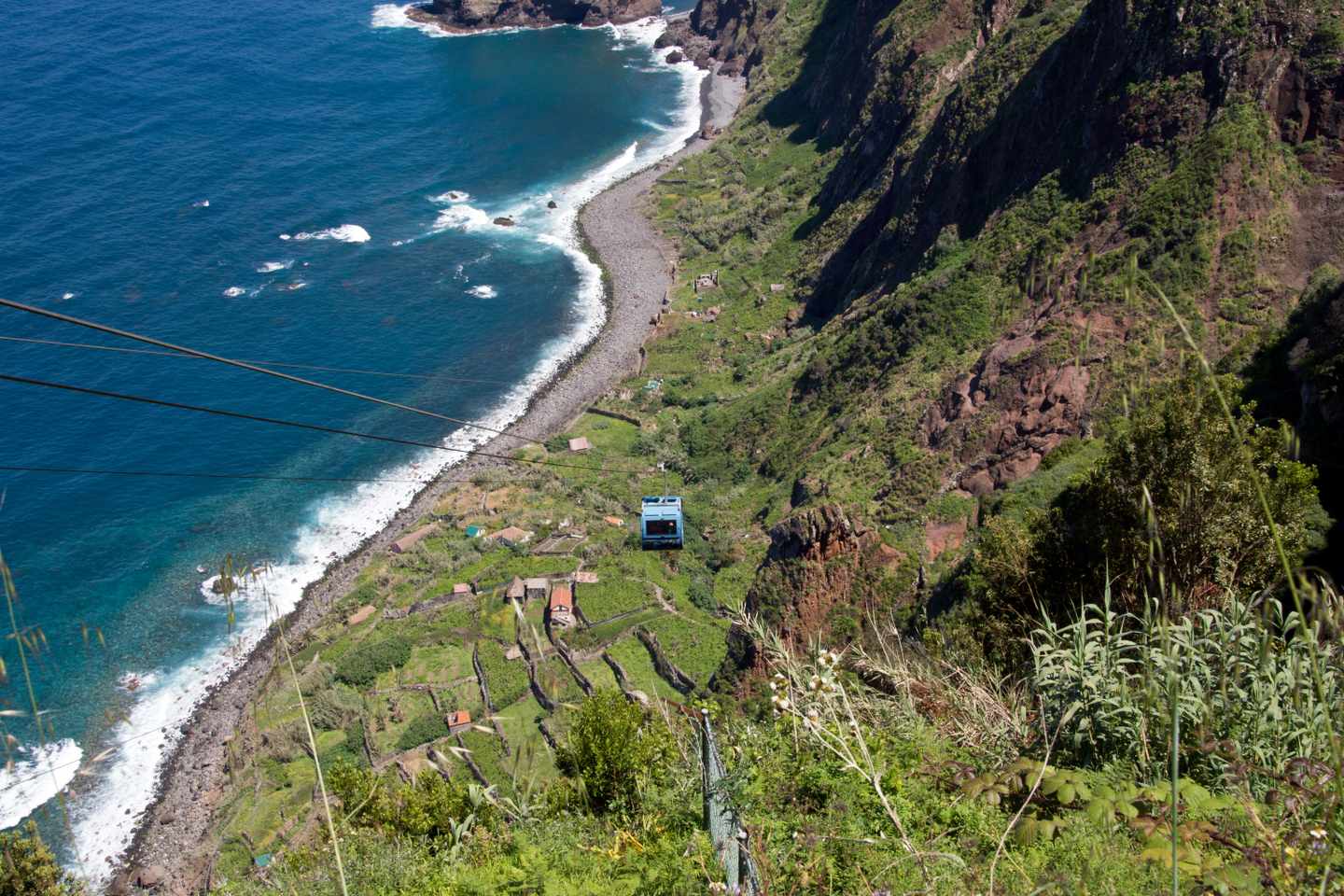 europa-portugal-madeira-seilbahn-santana-g-523829089.jpg
