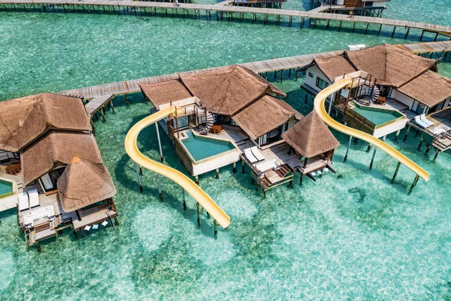 malediven-ozen-reserve-bolifushi-wasser-bungalows-mit-rutsche-DER_MLE10011-IO_S22_27.jpg