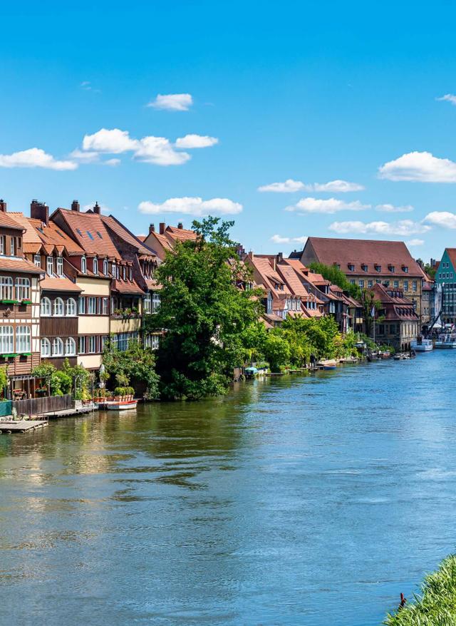Bambergs Sehenswürdigkeiten deutschland-bamberg-fachwerkhäuser-am-wasser-g-1151328234.jpg