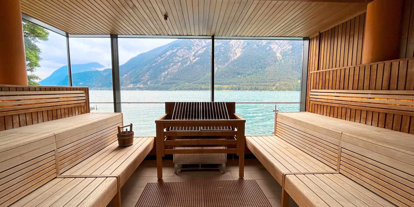 oesterreich-tirol-pertisau-achensee-hotel-aja-fuerstenhaus-am-achensee-sauna-seeblick-wellnessurlaub-CMI-DER1553305.jpg