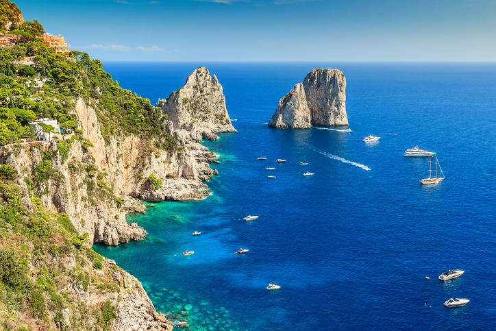 italien-golf-von-neapel-capri-bucht-g-516110847.jpg