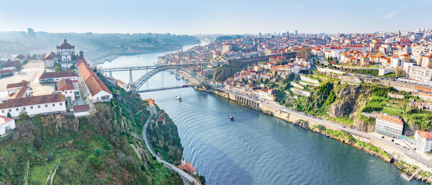blt83b0caf348ea7386-portugal-porto-douro-dom-luis-bruecke-luftaufnahme-gaia-altstadt-g-2233664774.jpeg portugal-porto-douro-dom-luis-bruecke-luftaufnahme-gaia-altstadt-g-2233664774.jpg