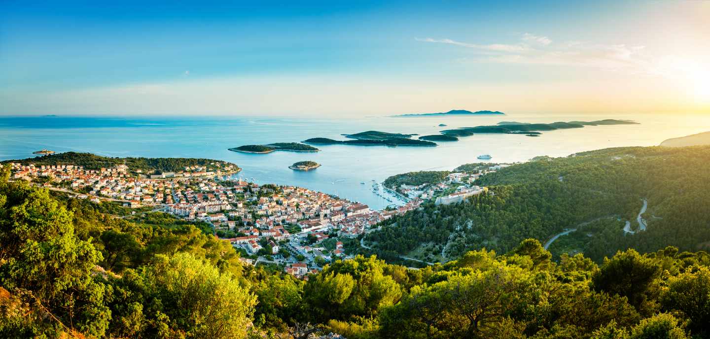 kroatien-dalmatien-hvar_luftbild-g-545802876.jpg