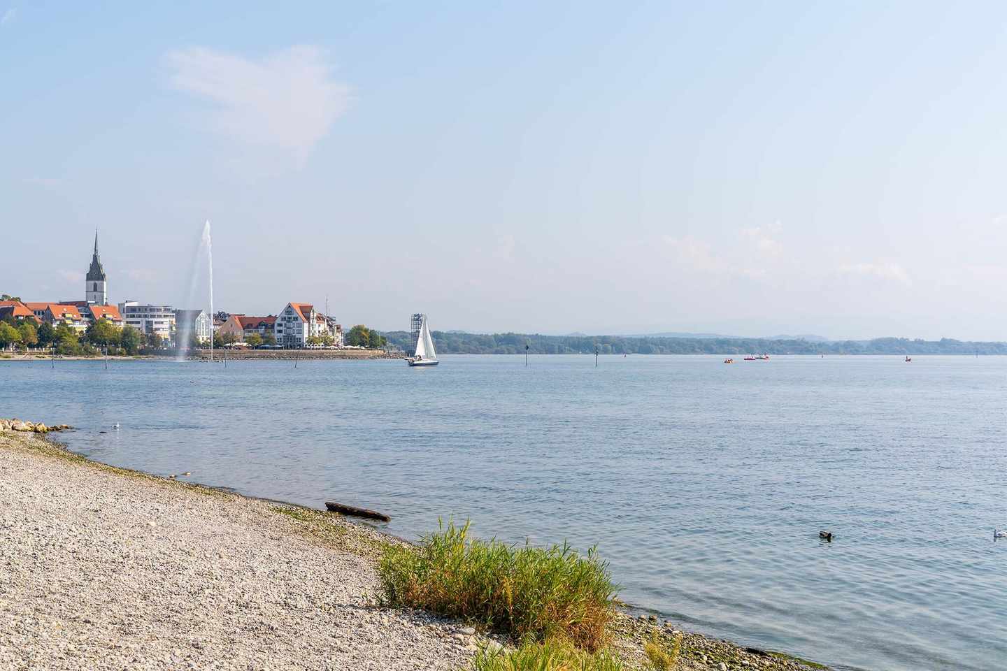 deutschland-bodensee-schoenste-straende-friedichshafen-am-bodensee-bei-konstanz-g-1277306830.jpg