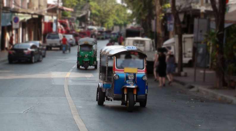 thailand-bangkok-tuk-tuk-t-531709632.jpg