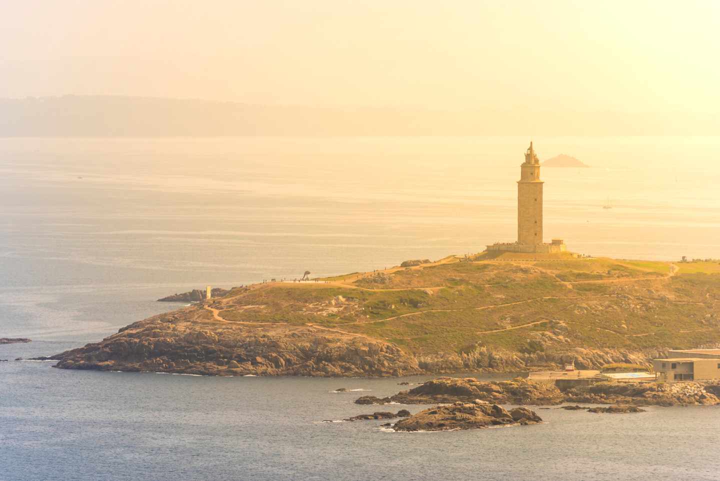 spanien-galicien-leuchtturm-la-coruna-klein-g-636868326.jpg