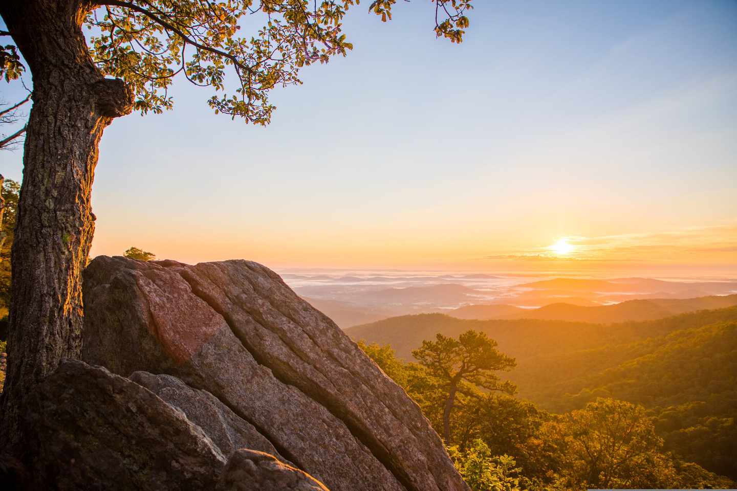 usa-sonnenaufgang-im-shenandoah-nationalpark-g-1094518864.jpg