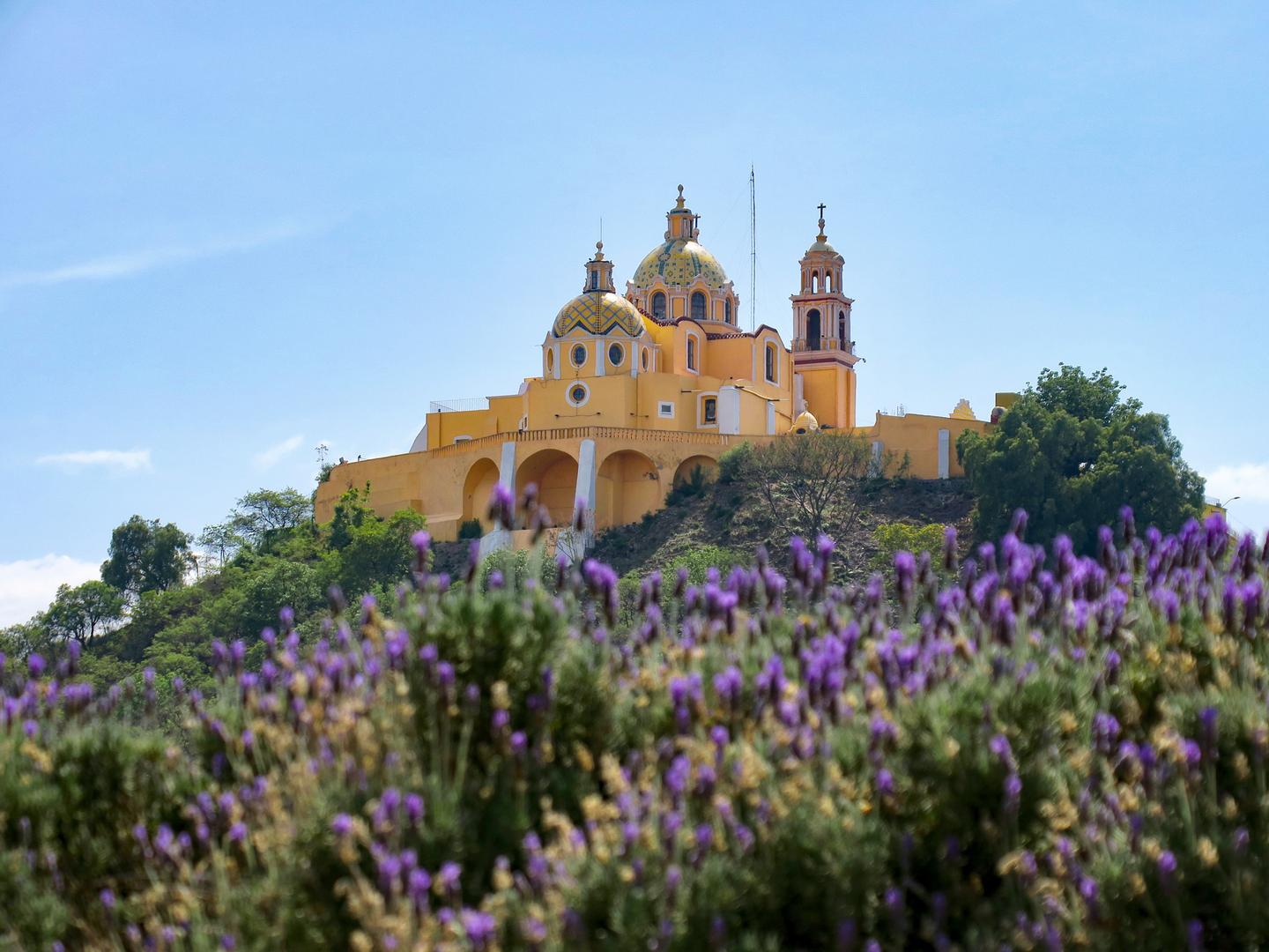 mexiko-cholula-kirche-iglesia-de-nuestra-senora-de-los-remedios-g-1323064531.jpg