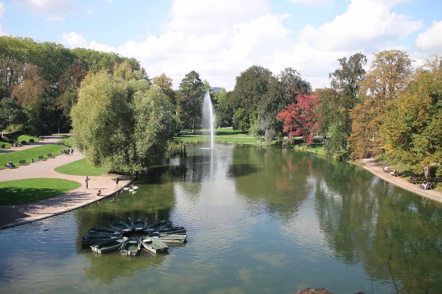 frankreich-elsass-luftaufnahme-eines-brunnens-im-park-g-1460737760_bearbeitet.jpg