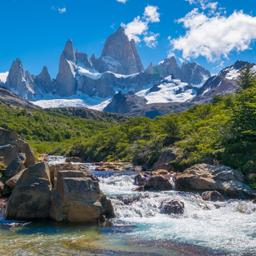 argentinien-patagonien-mount-fitz-roy-klein-g-466896606.jpg