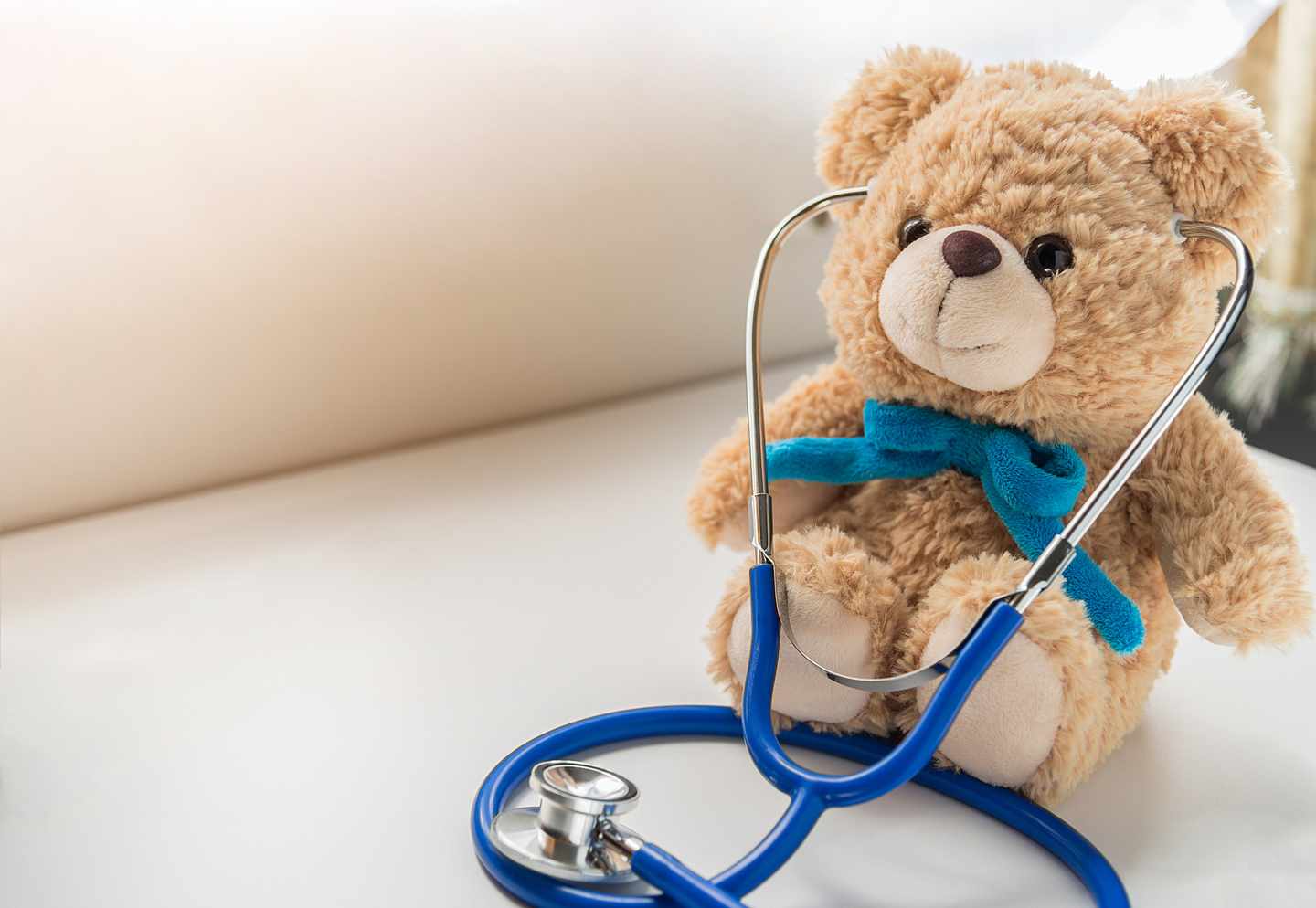 teddybaer-mit-stethoskop-g-843098380.jpg