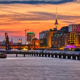 deutschland-berlin-spree-sonnenuntergang-g-1168705230.jpg